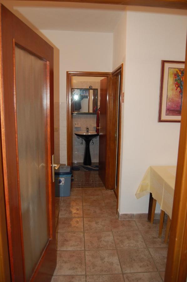 Apartments Villa Angela Krk Town Chambre photo