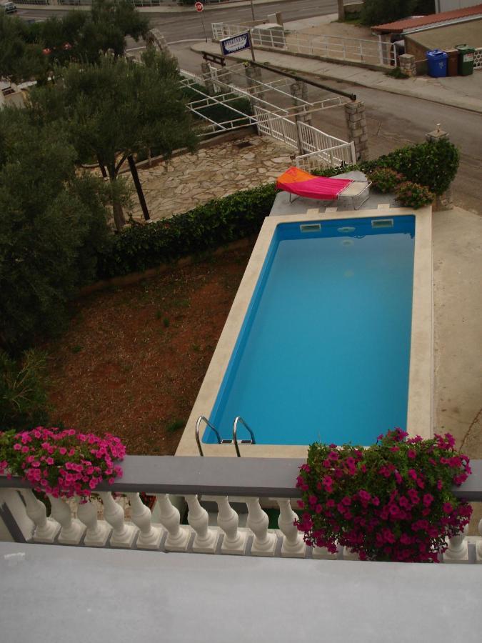 Apartments Villa Angela Krk Town Chambre photo