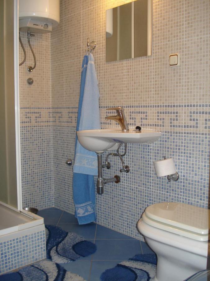 Apartments Villa Angela Krk Town Chambre photo